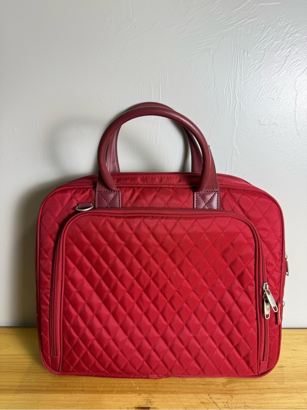 Brookstone Red Quilted Laptop Work Bag Briefcase Pockets With Crossbody Strap